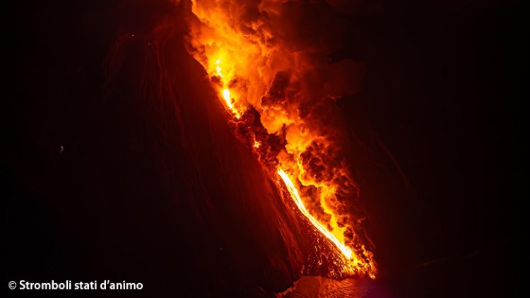 Coulée de lave à STROMBOLI (Sicile)&nbsp;!