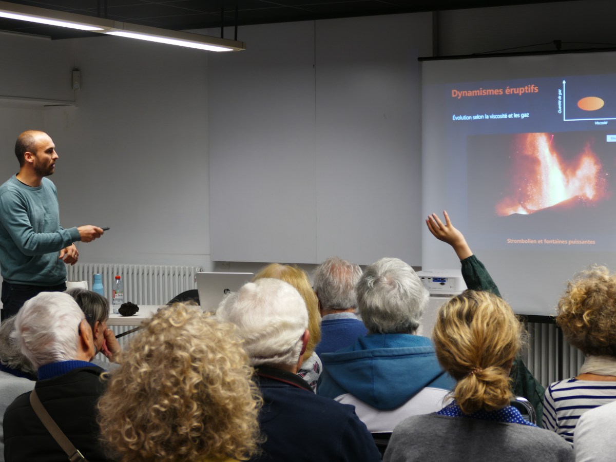 CONFÉRENCE POUR LE GRAND PUBLIC « Volcans : Des montagnes fascinantes, dangereuses et bienfaitrices »,  par Ludovic&nbsp;LEDUC